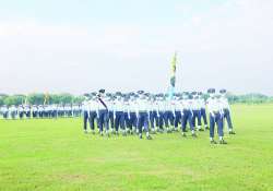 မိုးမြင့်တောင်ပံ . . . တိမ်ယံထိုးဖွင့် . . . တံခွန်လွှင့်ပြီ