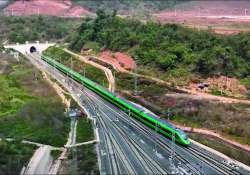 ဒေသတွင်း ပတ်ဝန်းကျင်အခင်းအကျင်းများကို ရှုမျှော်လေ့လာကြည့်သော် . . .