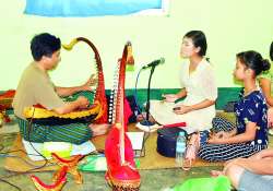 ကြည်မြသည့်ဂီတ ပီသသည့်အသံ အံဝင်သည့်စာသား စံထားရသည့်အက မြန်မာ့အနုအလှ သုခုမ