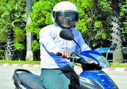 ဆိုင်ကယ်စီးလျှင် အရည်အသွေးပြည့်မီသော ဆိုင်ကယ်စီးဦးထုပ်ကို အမြဲဆောင်းရန် အရေးကြီးပါသည်