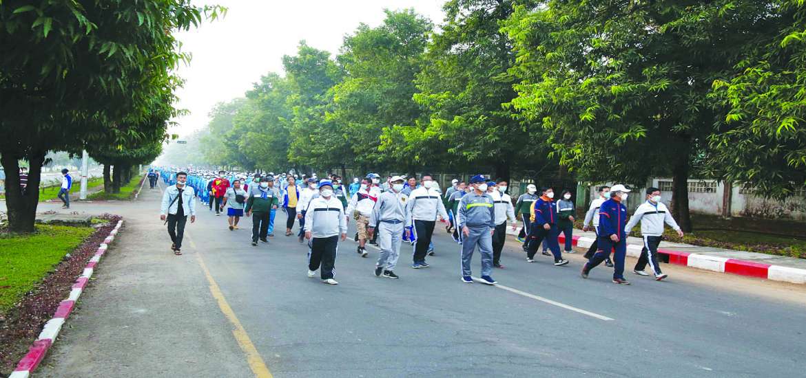 ဆောင်းလေအေးလေး ထိတွေ့ရေး နံနက်ခင်းတိုင်း လမ်းလျှောက်ပေး